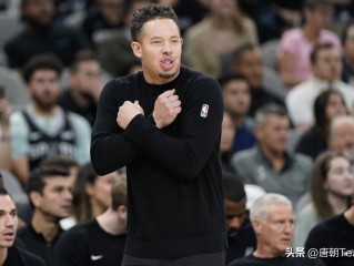马刺教练波波维奇建议球队加强进攻策略的简单介绍