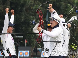 印度射箭选手在场地赛中斩获银牌
