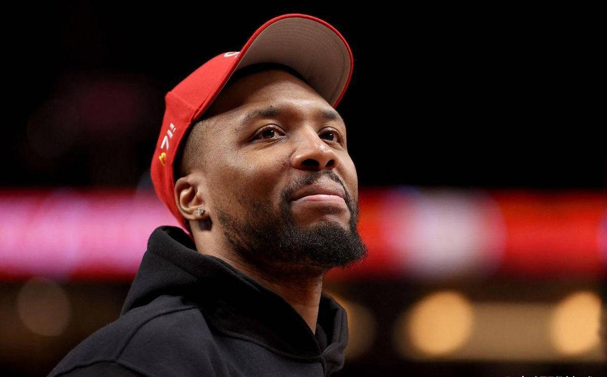 关于利拉德分绝杀照顾老鹰，开拓者胜的信息